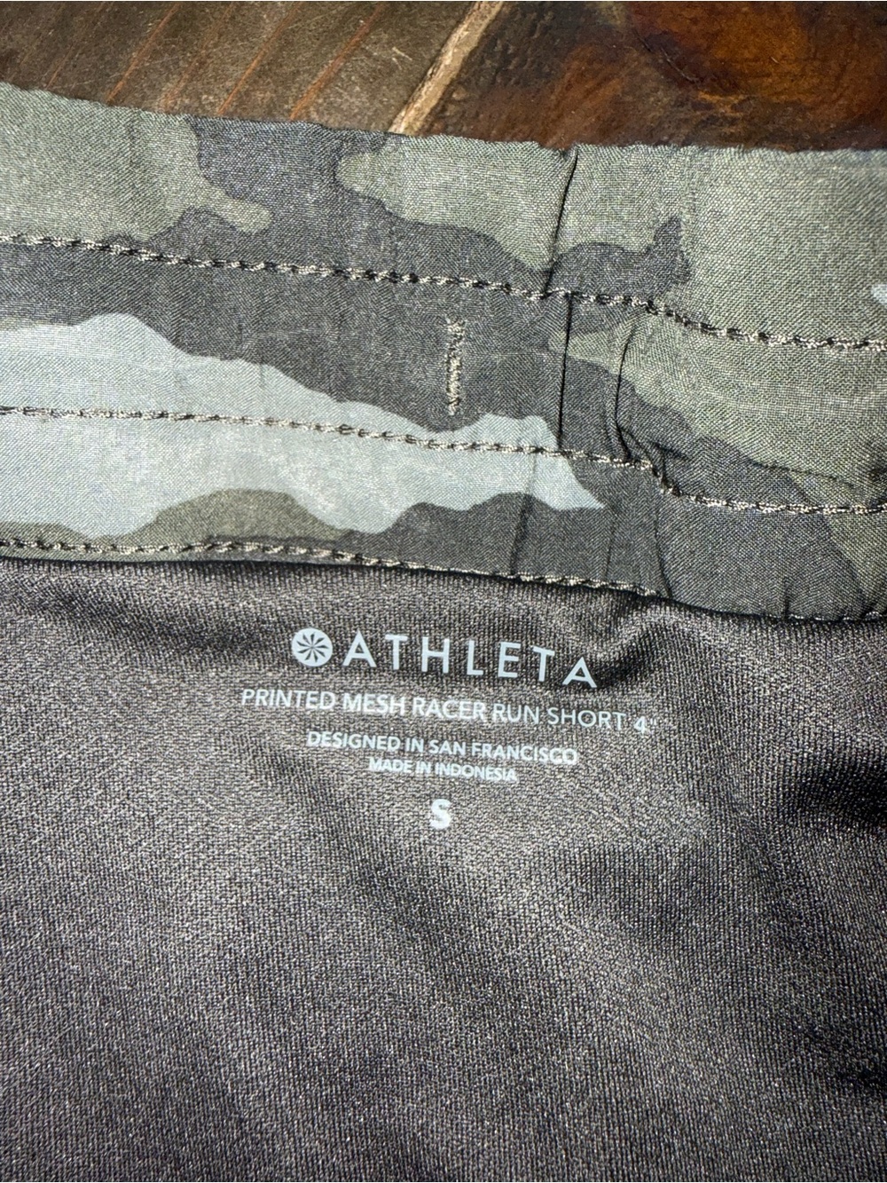 Athleta Camo Printed Mesh Racer Run Short Size Small 4” Inseam - Picture 3 of 5